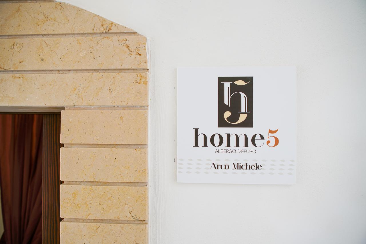 Home 5 - Arco Antico Putignano Luaran gambar